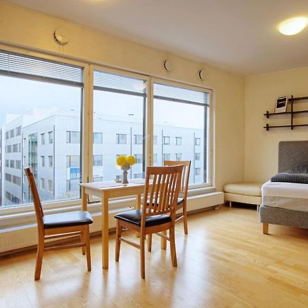 Studio Apartment In Quiet Heart Of Everything Tallinn Exterior photo