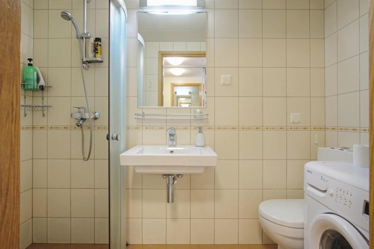 Studio Apartment In Quiet Heart Of Everything Tallinn Exterior photo