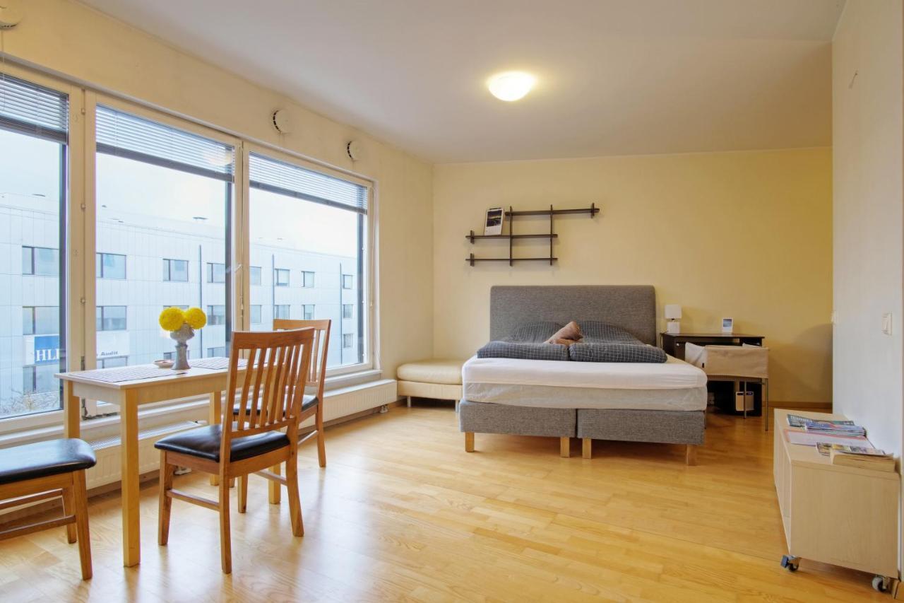 Studio Apartment In Quiet Heart Of Everything Tallinn Exterior photo